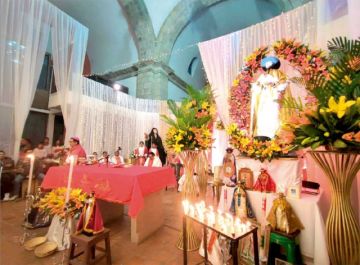 Monseñor Renán Aguilera presidió la misa en San Bernardo.