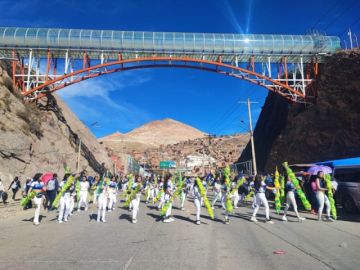 Gobernación de Potosí decreta tolerancia en la jornada laboral por Ch'utillos 2026