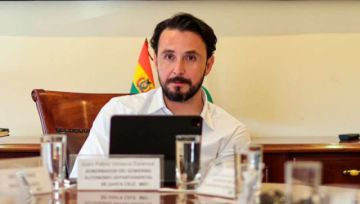 El gobernador de Santa Cruz afirma que se garantizará el abastecimiento de diésel y gasolina