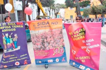 Sedes insta a prevenir el VIH-SIDA en la fiesta de Ch'utillos