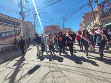 Gobernador destaca presencia de  los municipios en la fiesta grande de Potosi