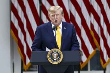 Trump llama a empresas de Canadá a mudarse a EE.UU. para evitar los aranceles