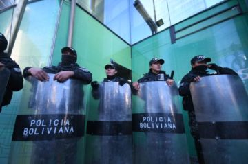 Intervención a la ANH comienza con resguardo policial y visita de ministros