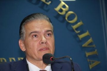 Ministro Justiniano pide a Evo Morales que se presente ante la justicia