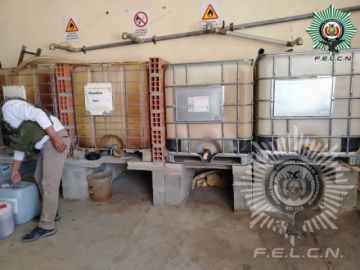 FELCN secuestra más de 2.000 litros de sustancias químicas 