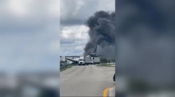 Un avión de carga de Amazon se estrella en el aeropuerto de Miami