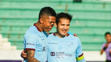 Bolívar derrota 4-0 a Independiente de Sucre