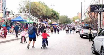 Familias tomaron las calles  en Día del Peatón en Bolivia