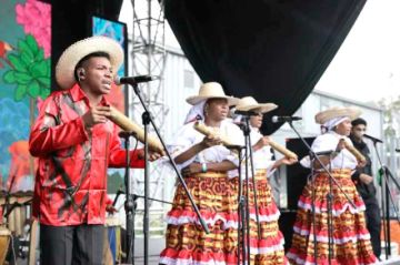 El festival del Petronio abre en Bogotá para sobreponerse al terremoto que afectó a Cali