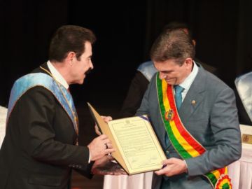 Rodrigo Paz es declarado Huésped de Honor en Cochabamba
