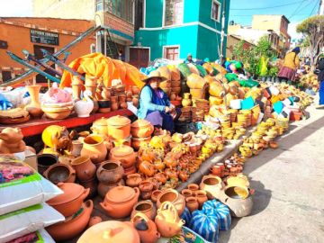 Alasitas en San Juan ofrecen sus miniaturas pese a alza de insumos
