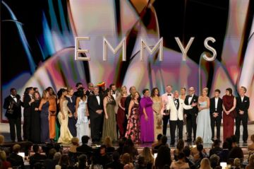 La serie "The Pitt" gana como mejor serie dramática en los Emmys 2026