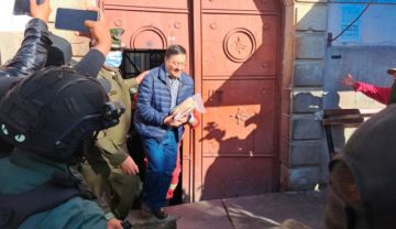 Luis Arce fue trasladado a un centro médico por orden judicial
