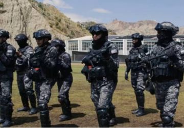 Policía boliviana recibe capacitación de EEUU en tácticas antidisturbios