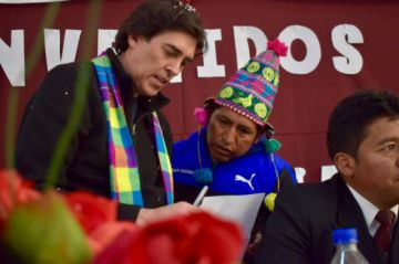 Ministro de Obras Públicas se reune con alcaldes del Norte Potosí 