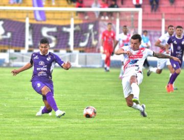 Real y Nacional chocan en un duelo a muerte