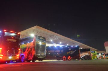 Transportistas de Santa Cruz suspenden salidas de buses