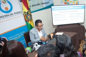 Defensoría alerta por alza de hasta 125% en pasajes