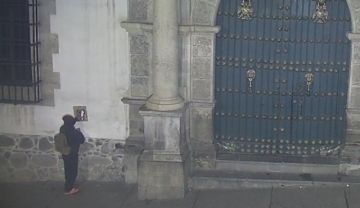 Denuncian a la Felcc pintado de grafiti en la Casa de Moneda
