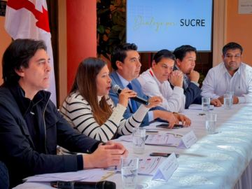 Ministro de Obras Públicas cumple agenda de reuniones sobre transformación del diésel a GNV