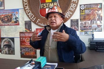 Mineros en emergencia por decreto que reorganiza empresas públicas