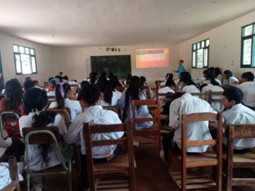 Instruyen clases a distancia en algunos distritos de Santa Cruz para este lunes