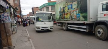 Micros en Potosí no acatan paro nacional del transporte