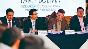 Presidente Rodrigo Paz se reúne hoy con alcaldes de las nueve capitales y El Alto
