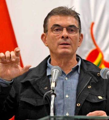 Paz defiende viaje y afirma que aseguró $us 10.000 MM