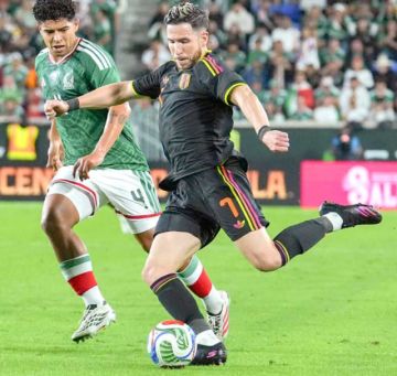 México y Perú empatan en un intenso partido
