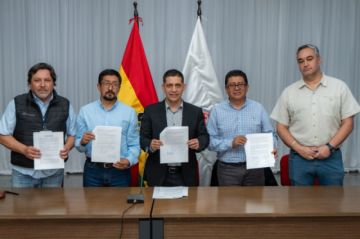 YPFB y Cámara de Transporte de Derivados del Petróleo acuerdan garantizar el traslado nacional de combustibles
