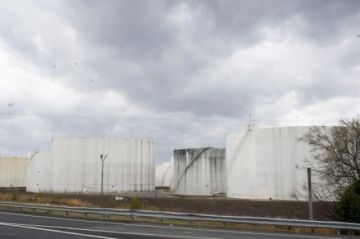 Reservas de gasolina de EE.UU. caen 1,7 millones y las de destilados 2,3 millones