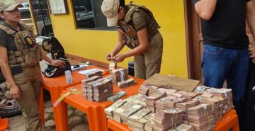 Ambulancia vinculada a Roger Mariaca llevaba más de Bs 3,5 millones y $us 10.000