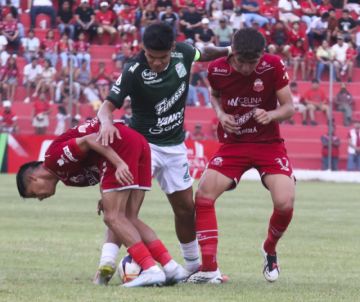 Guabirá remonta para meterse en la pelea por ingresar a los cuartos de final