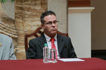 Fiscal general interino promete investigar casos pendientes con transparencia