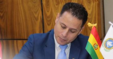 Legisladores cuestionan al vicepresidente por no posesionar a fiscal general interino