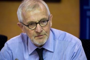 El Nobel de Física a Halzen por el hallazgo de neutrinos de alta energía de origen astrofísico
