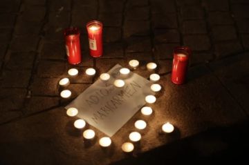 Indignación por la muerte de Maricarmen Abascal en la madrugada más triste para la acampada en Sol