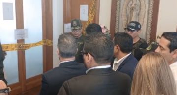 Desprecintan la oficina del exfiscal general Roger Mariaca