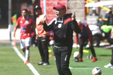Al mando del técnico Dayler Gutiérrez la banda roja sumó tres victorias y un empate.