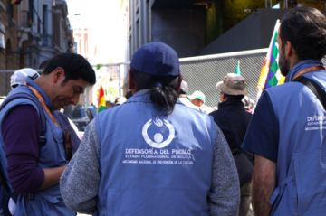 La Defensoría llama a la convivencia pacífica en el día de la democracia