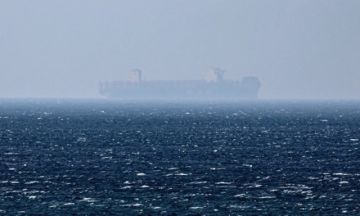 EE.UU. ataca un buque comercial en el golfo de Omán que partió de un puerto iraní