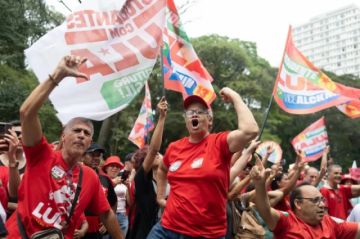 La izquierda brasileña sale a las calles para tratar de impulsar una remontada