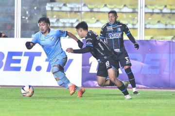 Bolívar duerme como líder del campeonato