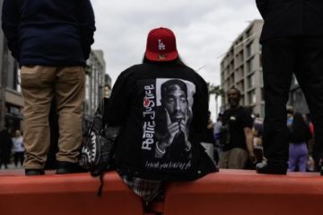 Condenan a exlíder pandillero responsable  del fallecimiento Tupac Shakurpor
