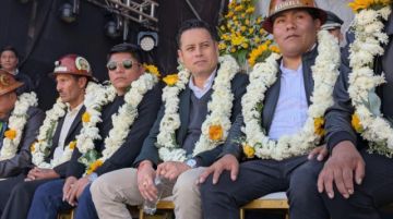 Edmand Lara y Leonardo Loza asistieron a los actos festivos por el aniversario del municipio de Vacas