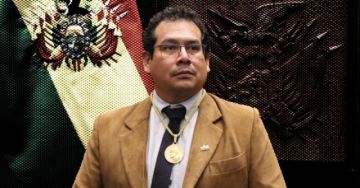 Parlamentaria acusa al presidente de Diputados de “nepotismo” y beneficios a “pinky amigos”