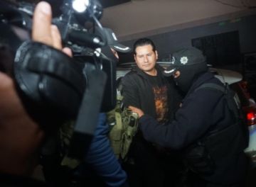 Hallan más de $us 30.000 y un arma en un inmueble vinculado al exfiscal Torrez