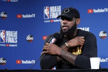 LeBron James emprende a los 41 años una nueva etapa en la NBA