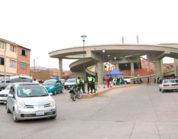 Comprueban el deterioro de la plataforma del puente Caracol 